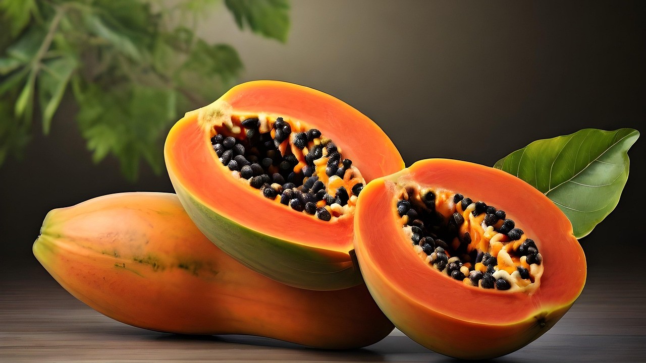 papaya pixabay.jpg
